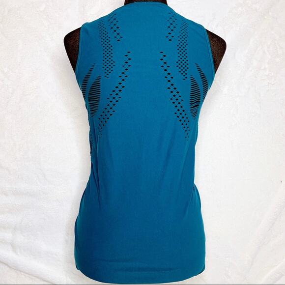 FABLETICS Adra Teal Laser Cut Seamless V-Neck Tank Top size XS - Picture 4 of 12